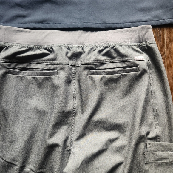 Figs Technical Scrub Set In Large - Picture 7 of 12